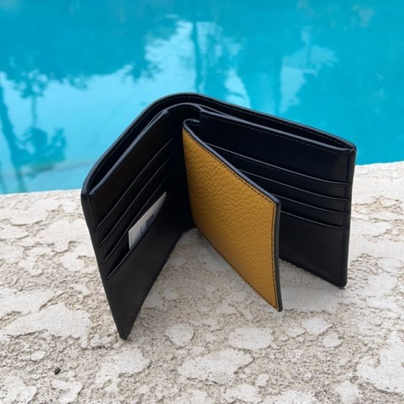 Michael Kors Men`s Cooper Pebbled Leather Billfold Wallet With Passcase - Picture 6 of 16